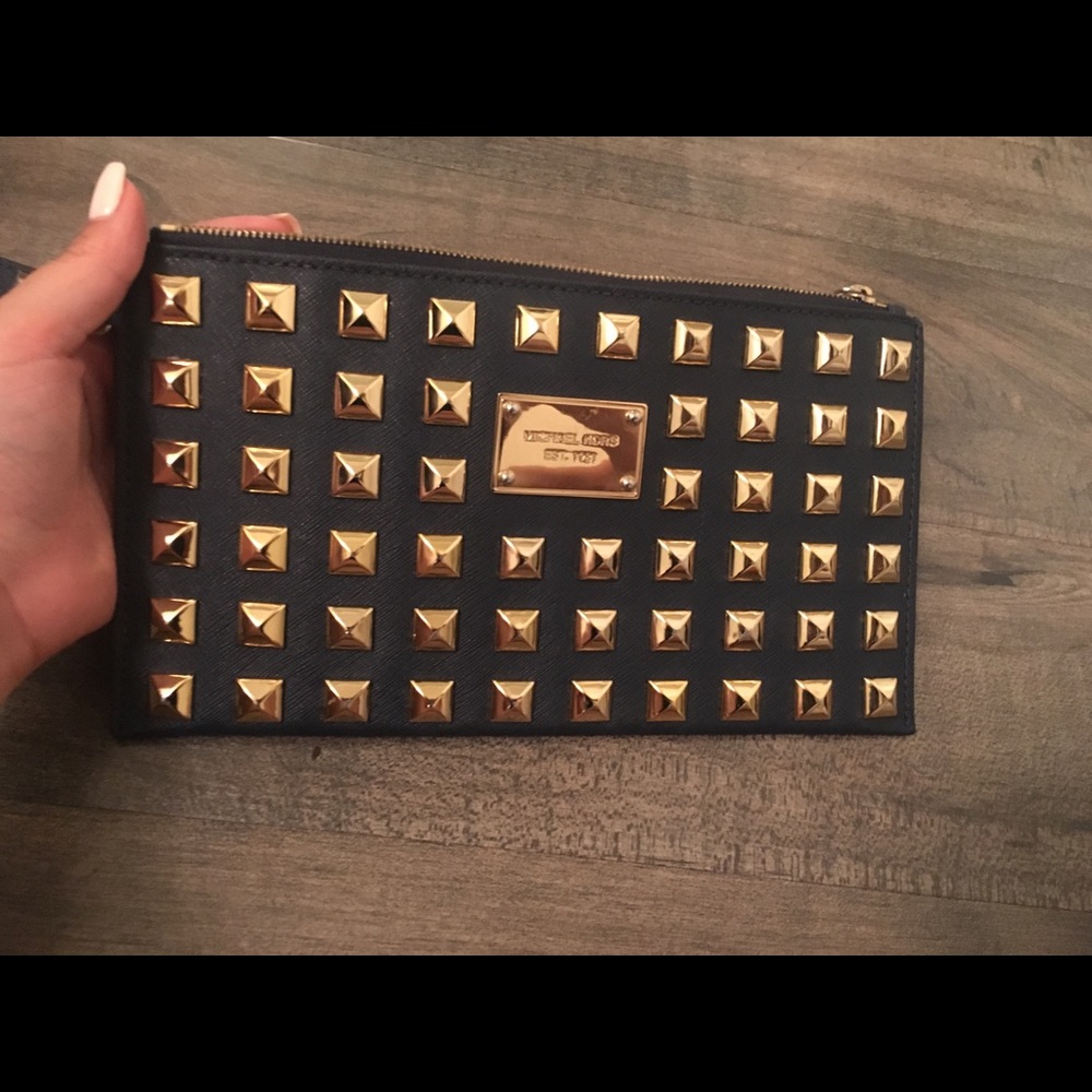 Michael kors clutch